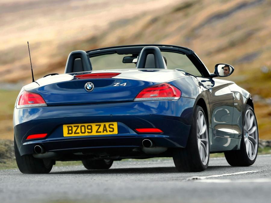  BMW Z4 sDrive 3.5i Roadster 2009 года  (UK) (фото 10 из 16)